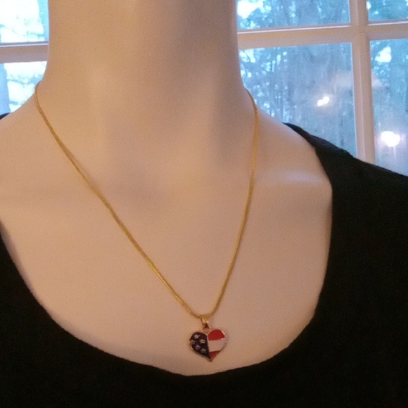 None Jewelry - Gold Heart Pendant Necklace
